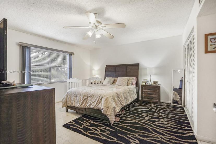 Picture of 5961 N Falls Cir Dr # 307, Lauderhill FL 33319