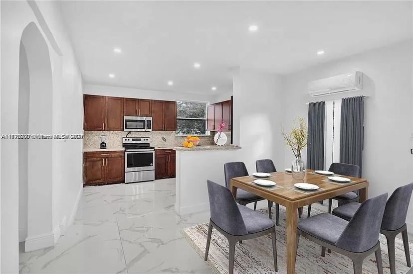 Picture of 332 NW 97Th St, Miami FL 33150