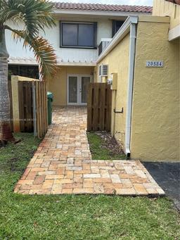 Picture of 20584 NE 6Th Ct # 20584, Miami, FL 33179