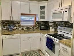 Picture of 611 S Hollybrook Dr # 203, Pembroke Pines, FL 33025