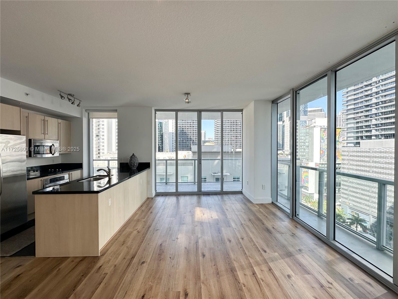 Picture of 1111 SW 1St Ave, Miami, FL 33130