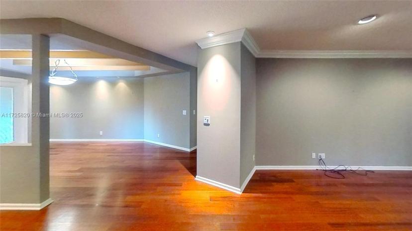 Picture of 1 E Balfour Rd E, Palm Beach Gardens FL 33418