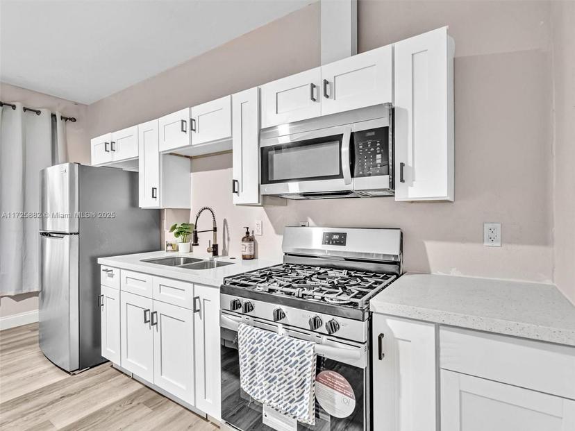 Picture of 1018 Euclid Ave # 2, Miami Beach FL 33139