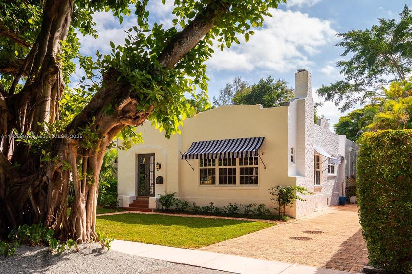 Picture of 1216 Almeria Ave, Coral Gables FL 33134