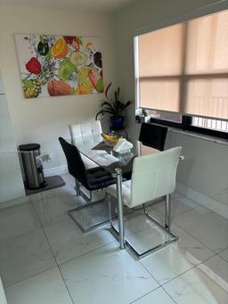 Picture of 2901 N Nob Hill Rd # 305, Sunrise, FL 33322