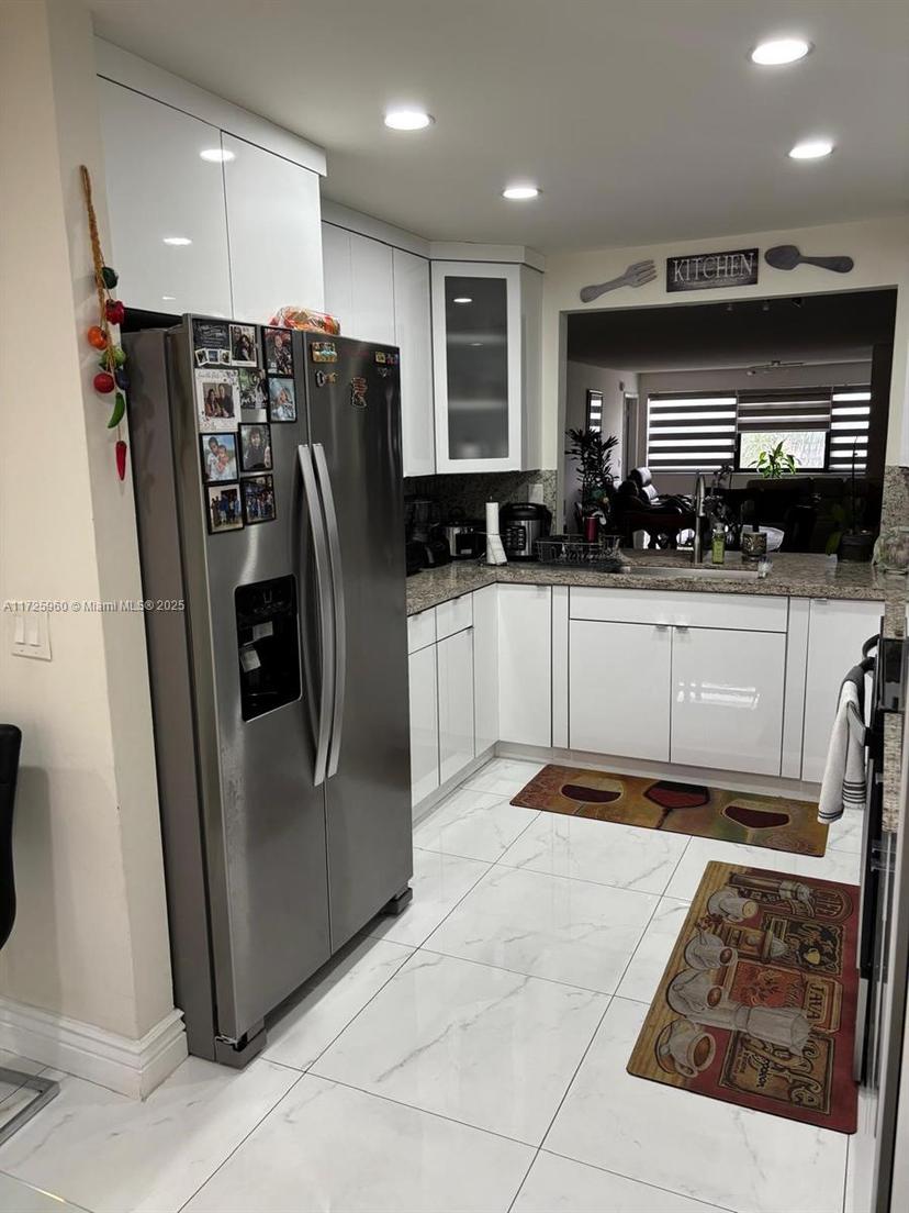 Picture of 2901 N Nob Hill Rd # 305, Sunrise FL 33322