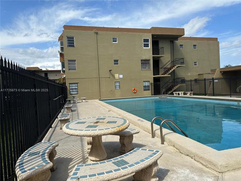 Picture of 6070 W 18Th Ave # 215, Hialeah FL 33012