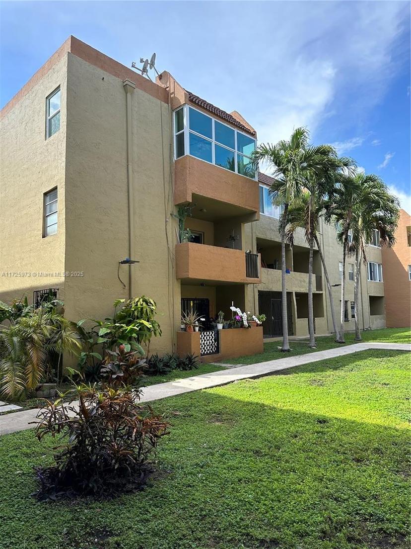 Picture of 6070 W 18Th Ave # 215, Hialeah FL 33012