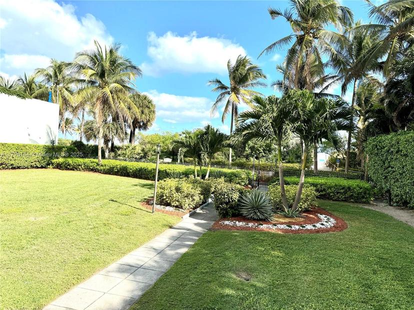 Picture of 1621 Collins Ave # 310, Miami Beach FL 33139