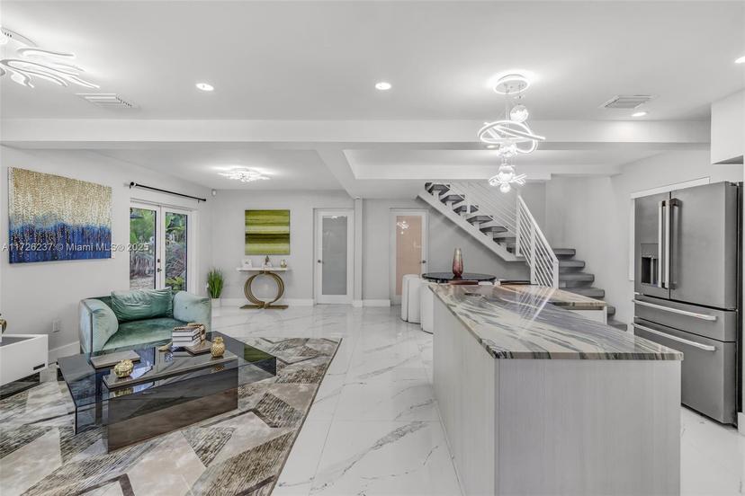 Picture of 392 NE 87Th St, El Portal FL 33138