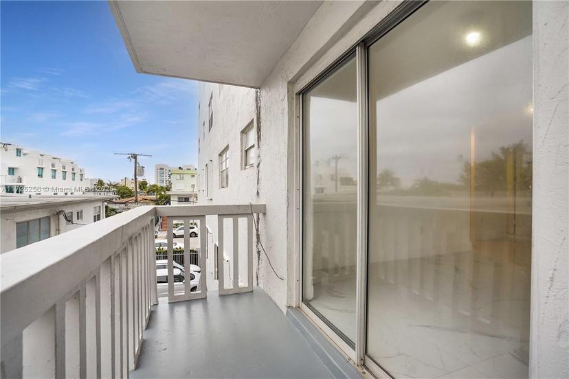 Picture of 7620 Carlyle Ave # 308, Miami Beach FL 33141