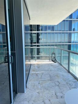 Picture of 17121 Collins Ave # 2008, Sunny Isles Beach, FL 33160