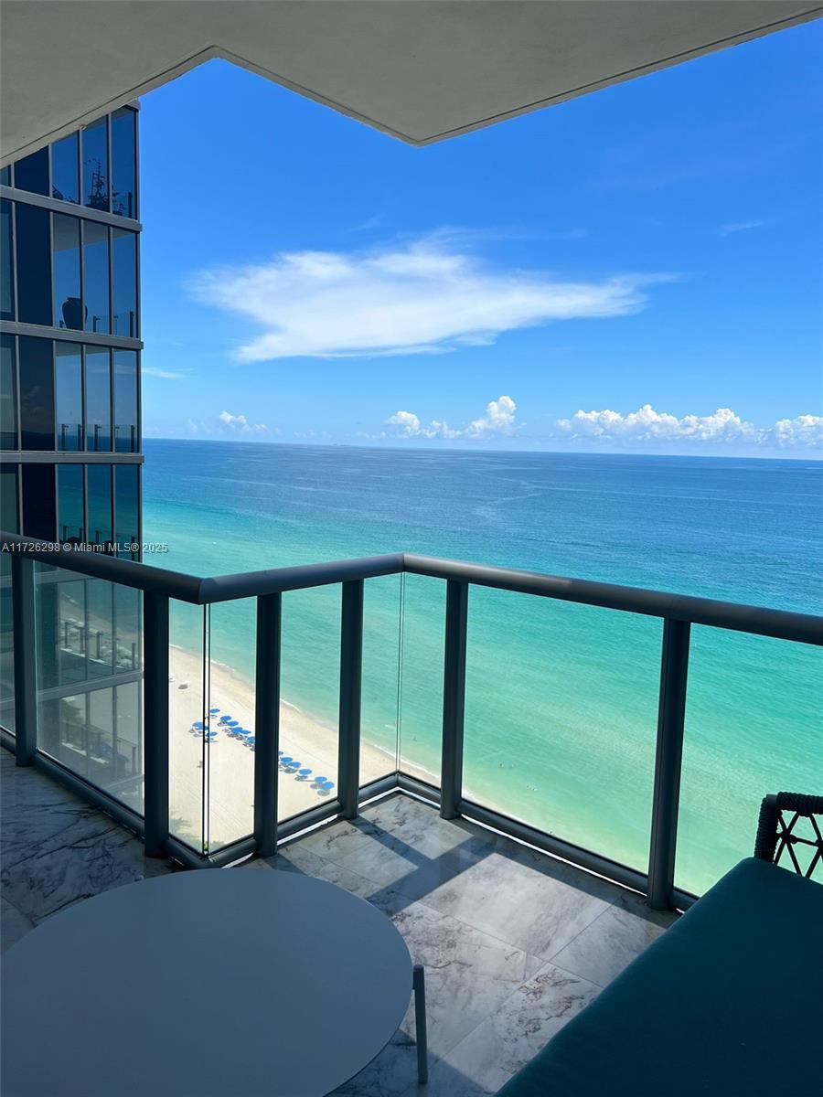 Picture of 17121 Collins Ave # 2008, Sunny Isles Beach, FL 33160