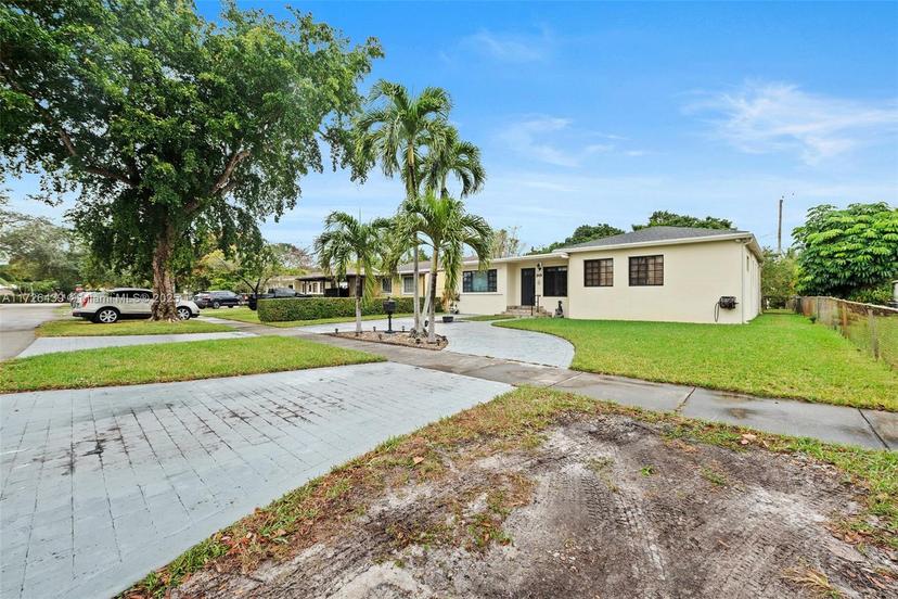 Picture of 249 Carlisle Dr, Miami Springs FL 33166