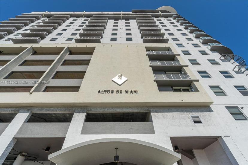 Picture of 1 Glen Royal Pkwy # 801, Miami FL 33125
