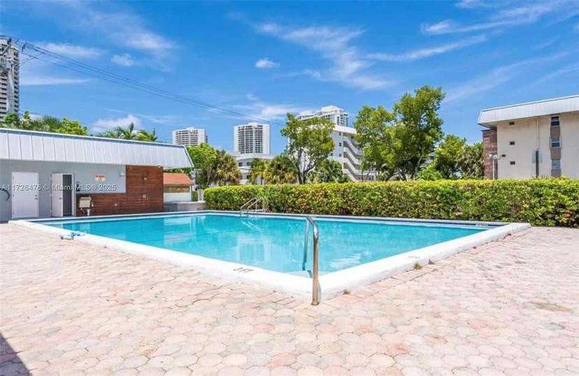 Picture of 3725 NE 169 St # 203, North Miami Beach FL 33160