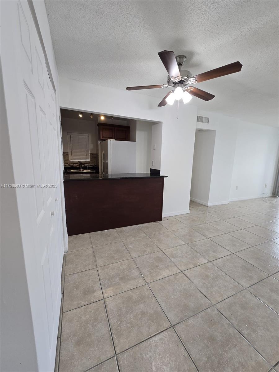 Picture of 816 NW 87Th Ave # 406, Miami, FL 33172