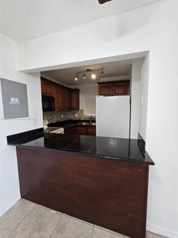 Picture of 816 NW 87Th Ave # 406, Miami, FL 33172