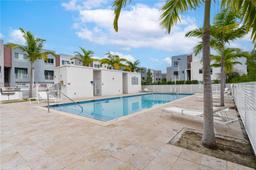 Picture of 2555 NE 193Rd St # 2102, Miami, FL 33180