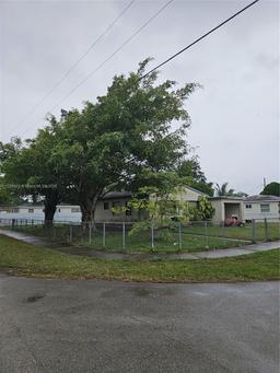 Picture of 16900 SW 301St Ter, Homestead, FL 33030