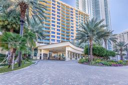 Picture of 2501 S Ocean Dr # 1418, Hollywood, FL 33019