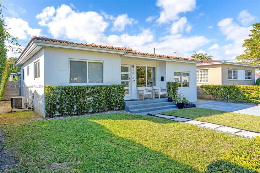 Picture of 3810 SW 61St Ave, Miami FL 33155