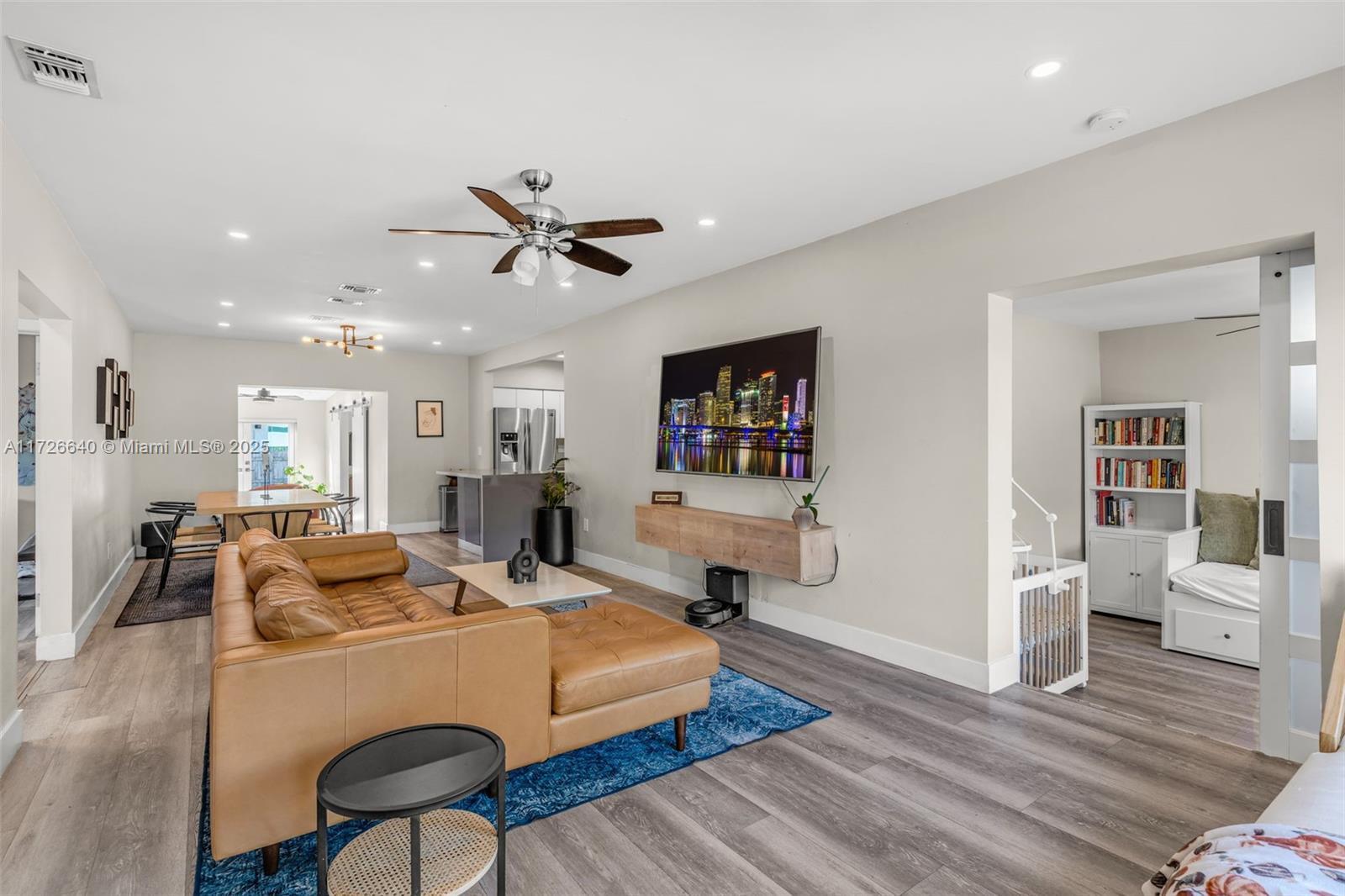Picture of 3810 SW 61St Ave, Miami, FL 33155