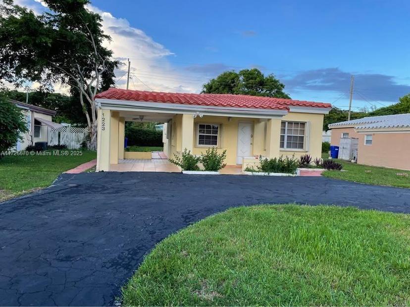 Picture of 1223 NE 181St St, North Miami Beach FL 33162