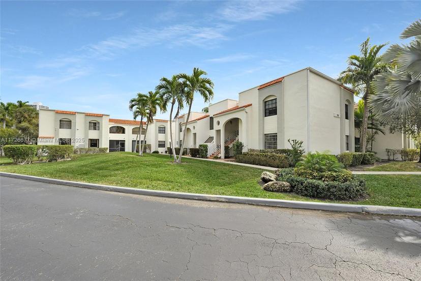 Picture of 3545 Magellan Cir # 5, Aventura FL 33180