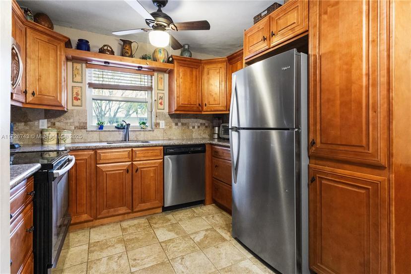 Picture of 1425 Arthur St # 205A, Hollywood FL 33020