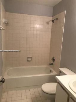 Picture of 9810 Hammocks Blvd # 202, Miami, FL 33196