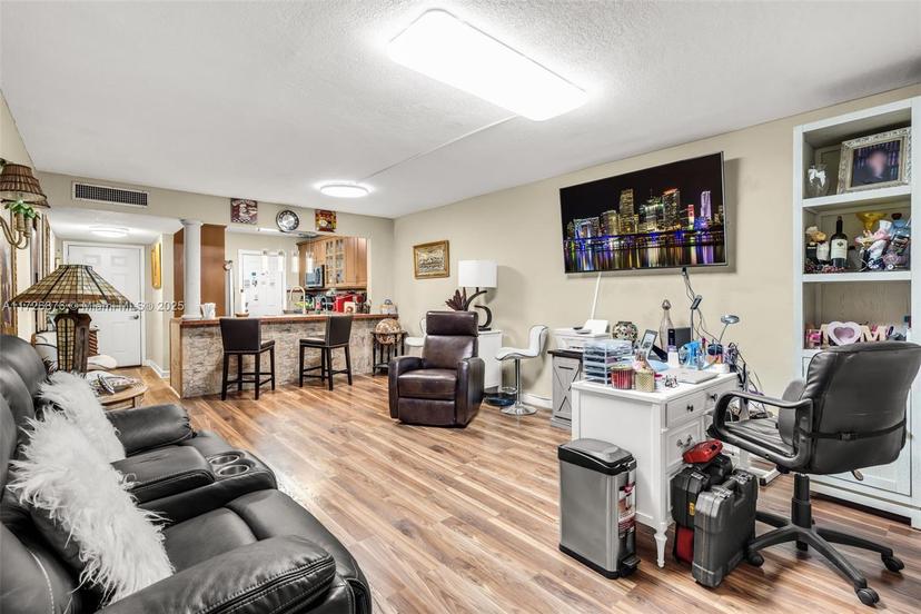 Picture of 1400 NE 191St St # 120, Miami FL 33179