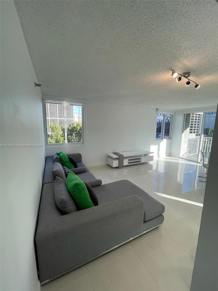 Picture of 800 N Miami Ave # 504, Miami FL 33136