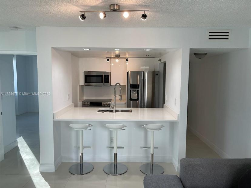 Picture of 800 N Miami Ave # 504, Miami FL 33136