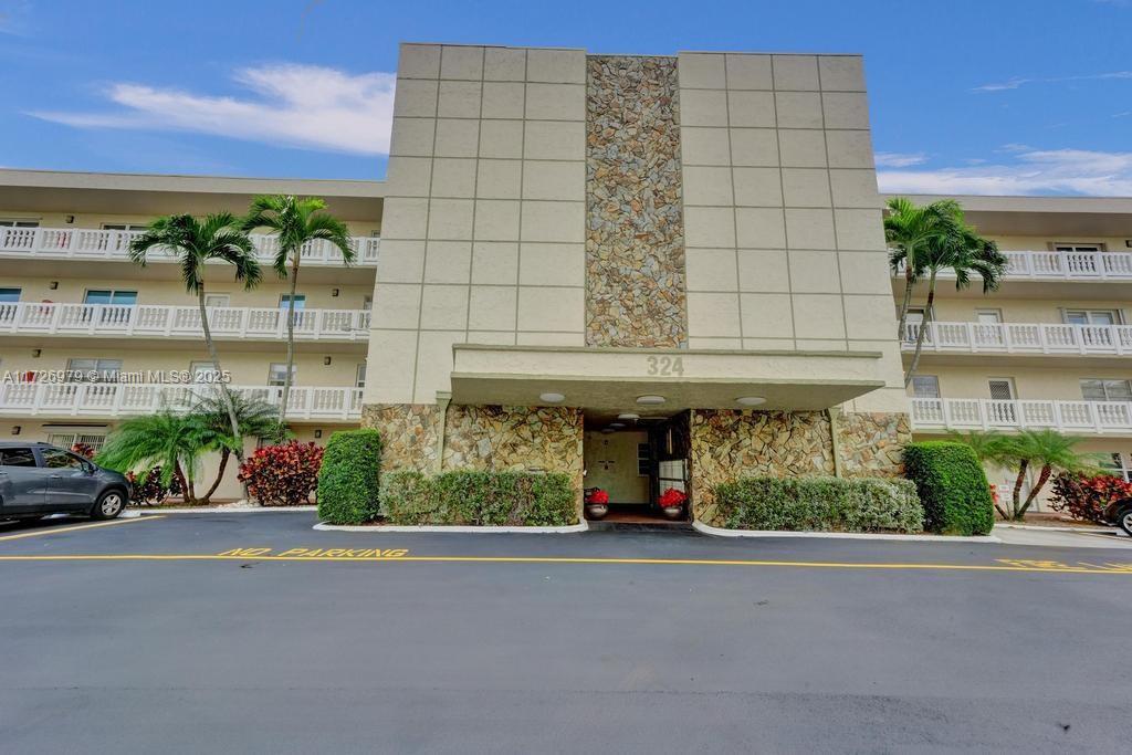 Picture of 324 SE 10Th St # 203, Dania Beach, FL 33004