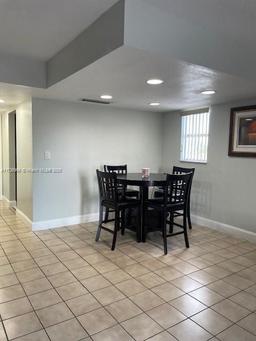 Picture of 6600 W 2Nd Ct # B21, Hialeah, FL 33012