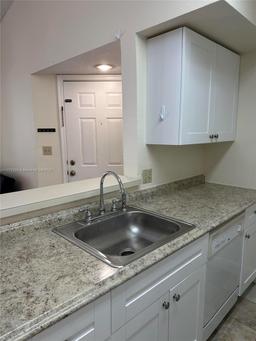 Picture of 2796 S University Dr # 2208, Davie, FL 33328