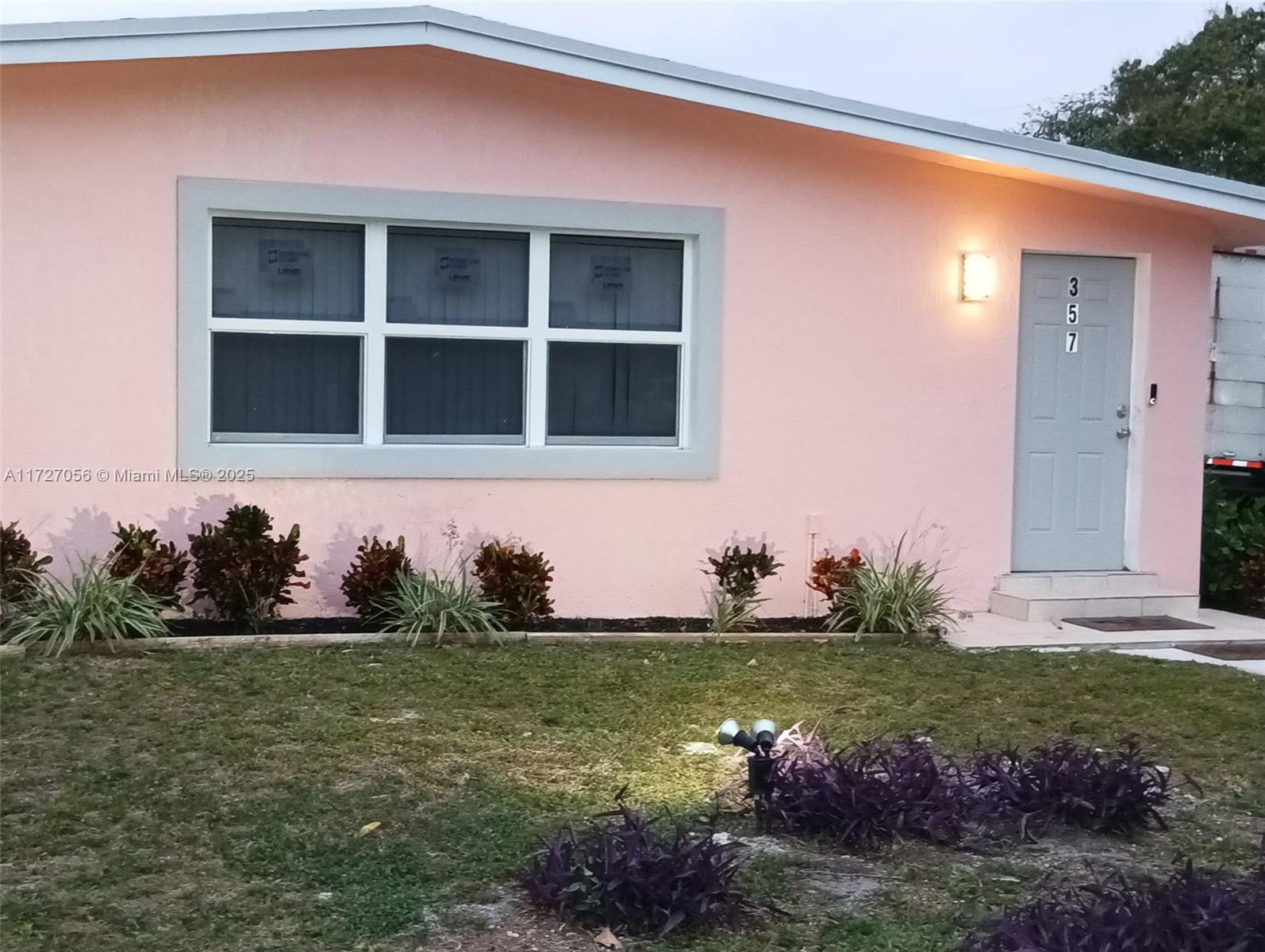 Picture of 357 SW 1St Ter, Deerfield Beach, FL 33441