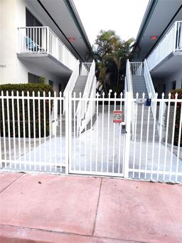 Picture of 7945 Carlyle Ave # 2, Miami Beach, FL 33141
