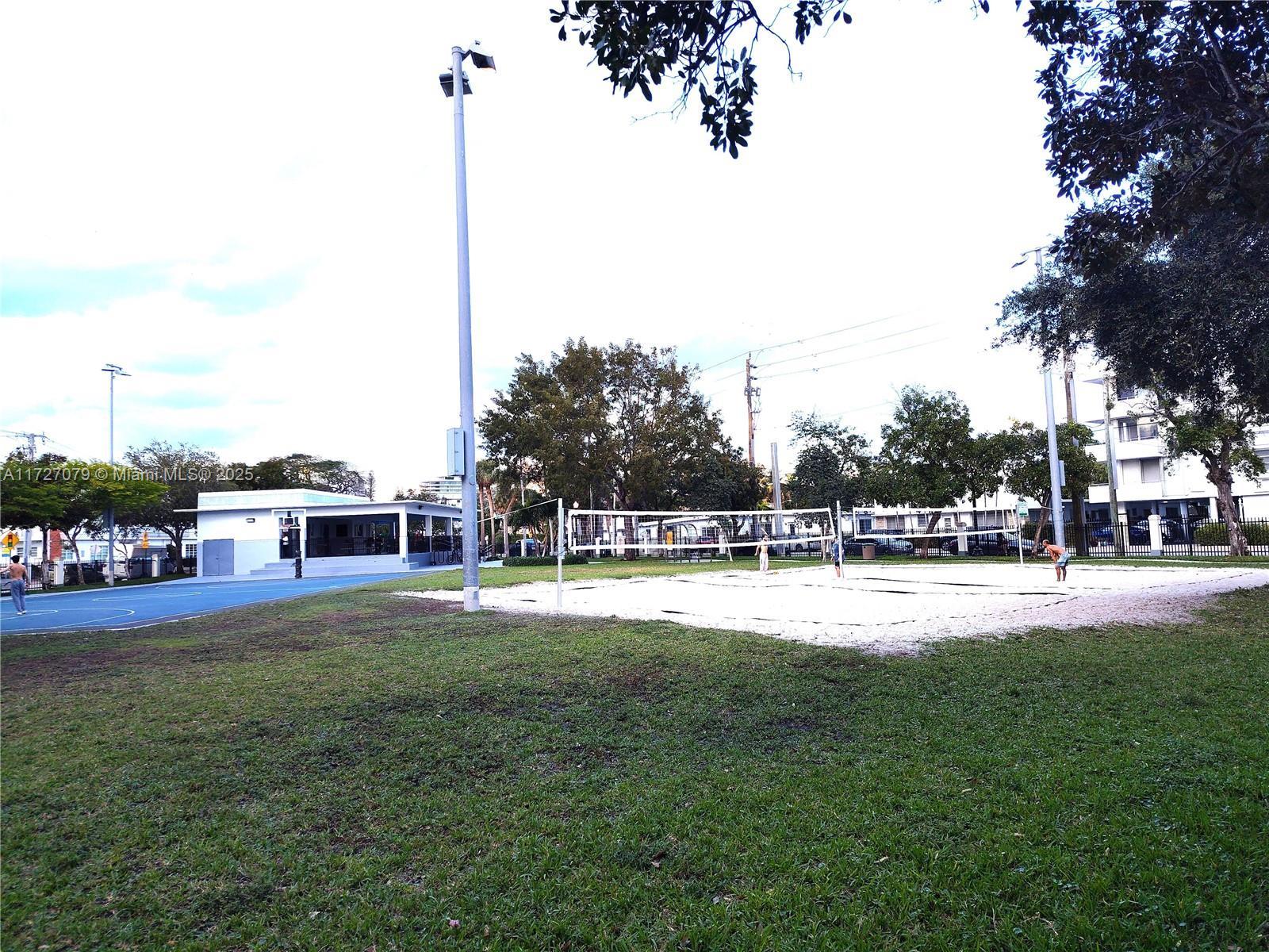 Picture of 7945 Carlyle Ave # 2, Miami Beach, FL 33141