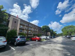 Picture of 13450 SW 3Rd St # 409D, Pembroke Pines, FL 33027
