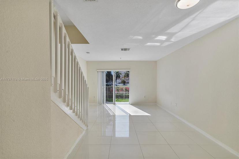 Picture of 2052 NE 167Th St # 123, North Miami Beach FL 33162
