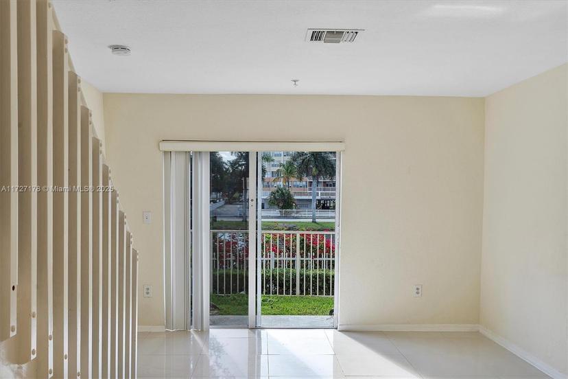Picture of 2052 NE 167Th St # 123, North Miami Beach FL 33162
