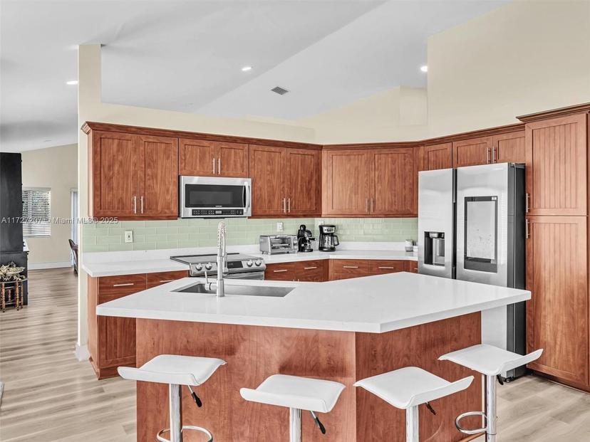 Picture of 213 NW 101St Ave, Plantation FL 33324