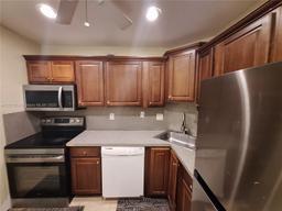 Picture of 3119 Oakland Shores Dr # C109, Oakland Park, FL 33309