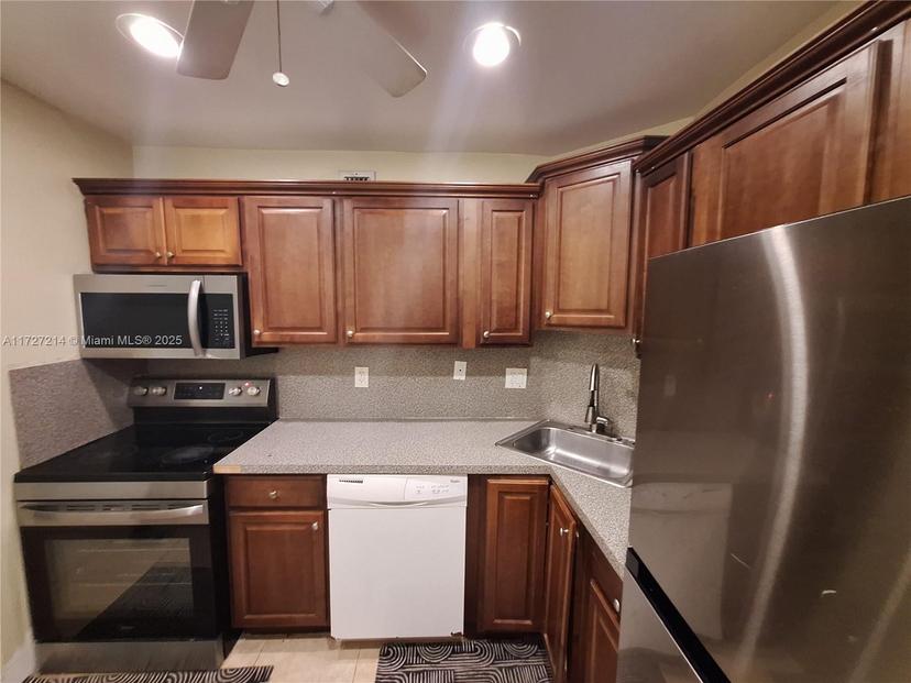 Picture of 3119 Oakland Shores Dr # C109, Oakland Park FL 33309