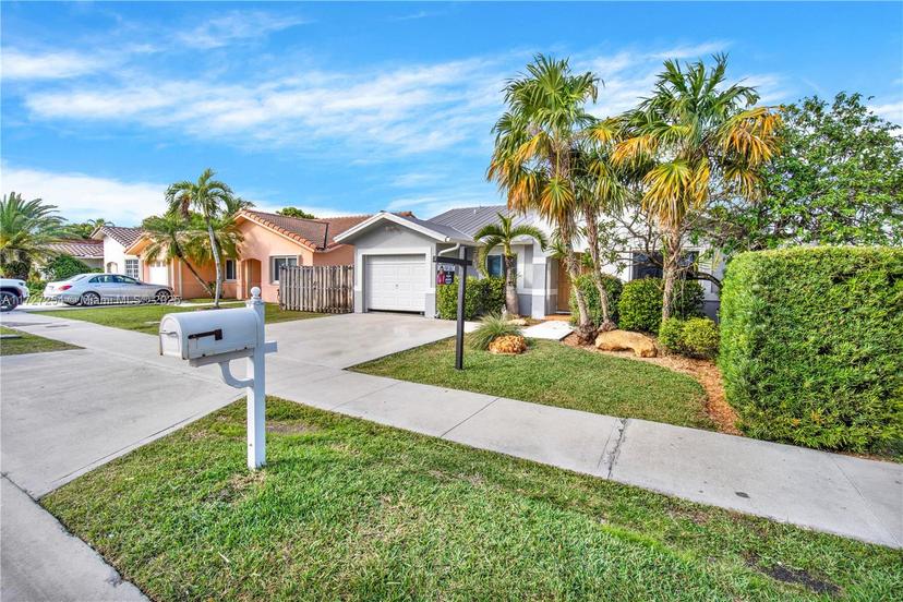 Picture of 13501 SW 182Nd St, Miami FL 33177