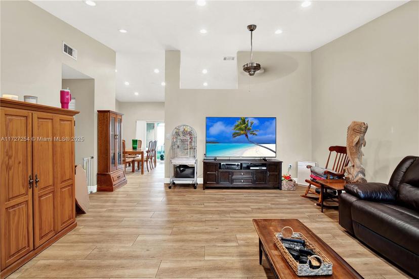 Picture of 13501 SW 182Nd St, Miami FL 33177