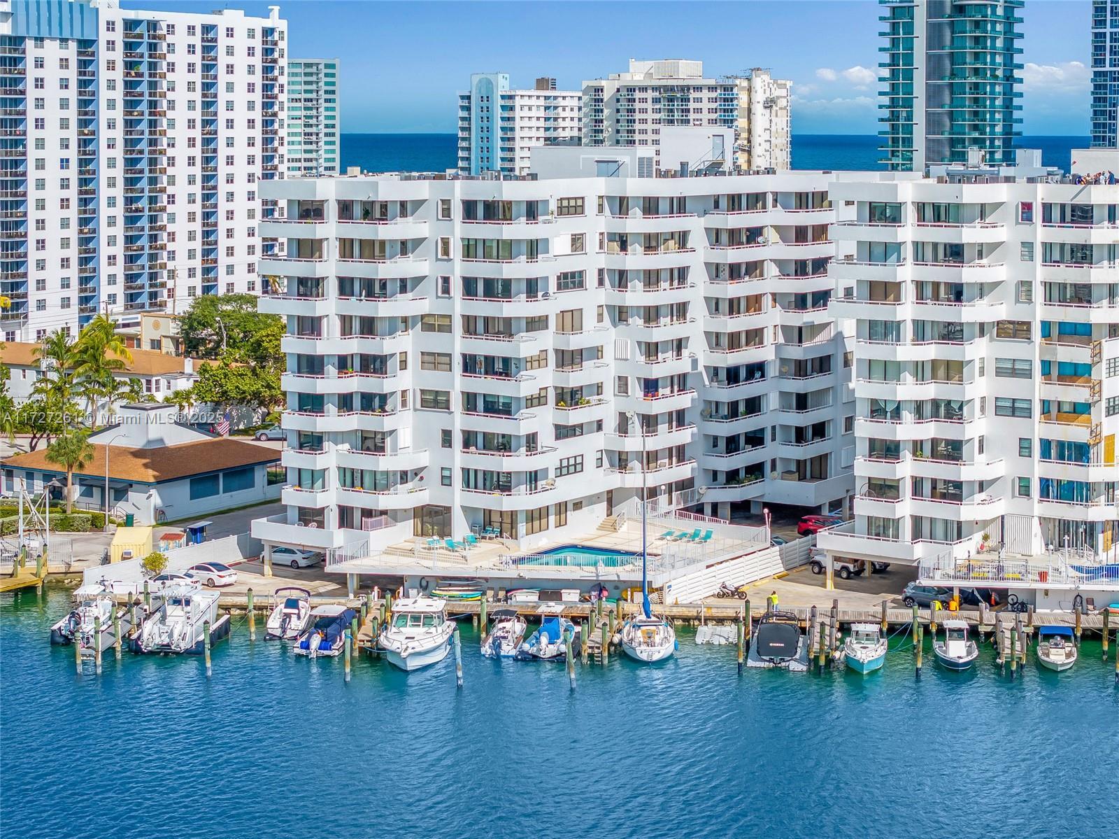 Picture of 6830 Indian Creek Dr # 1D, Miami Beach, FL 33141