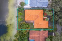 Picture of 8301 Dundee Ter, Miami Lakes, FL 33016